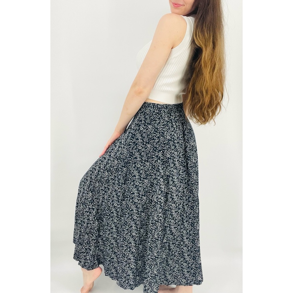 Vintage Black and White Floral Maxi Skirt - Picture 3 of 15